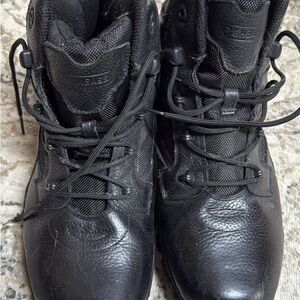 Bass Black Leather Lace-Up Boots